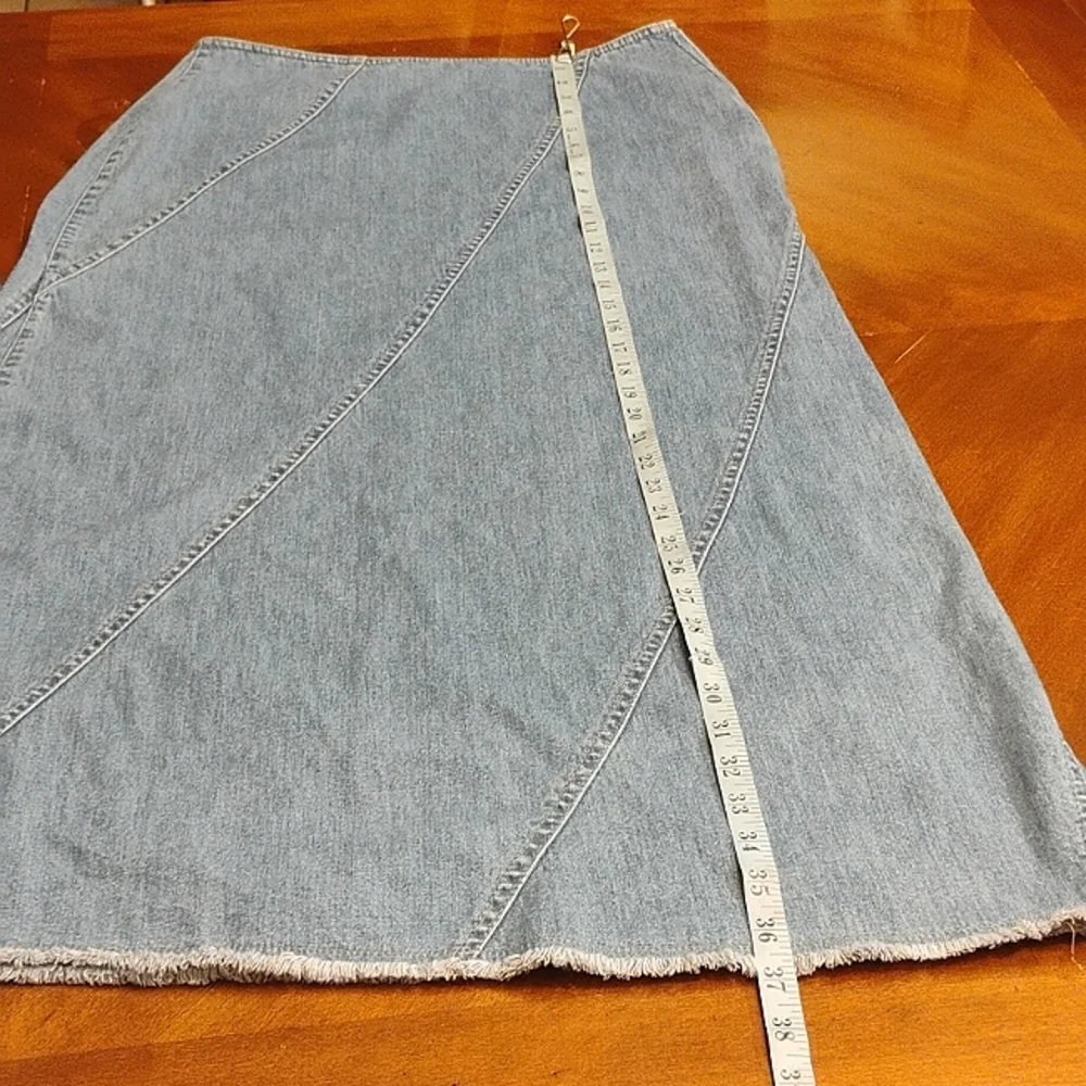 VTG Liz Claiborne Maxi Light Blue Wash Denim BOHO Skirt Waist 30" Size 8 - Picture 6 of 9